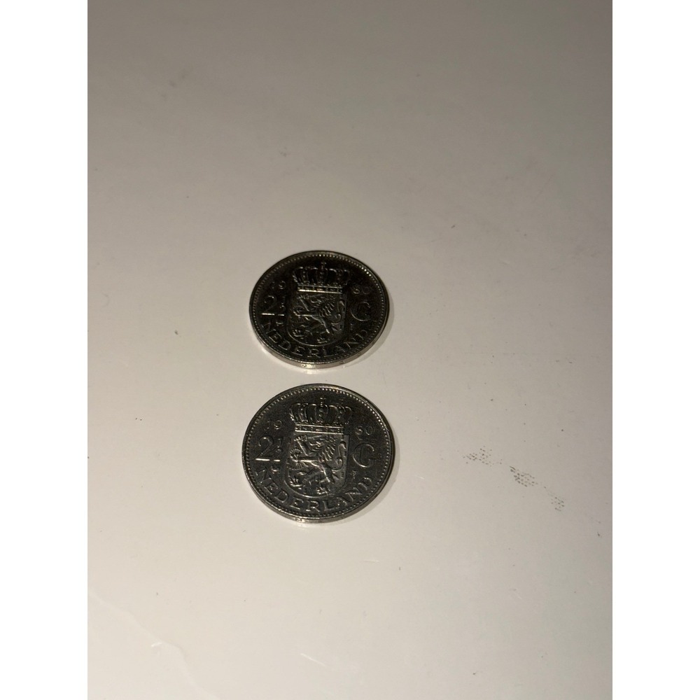 Netherlands 1980 2 1/2 Gulden Queen Juliana Rijksdaalder Coins Lot of 2 - Picture 4 of 10